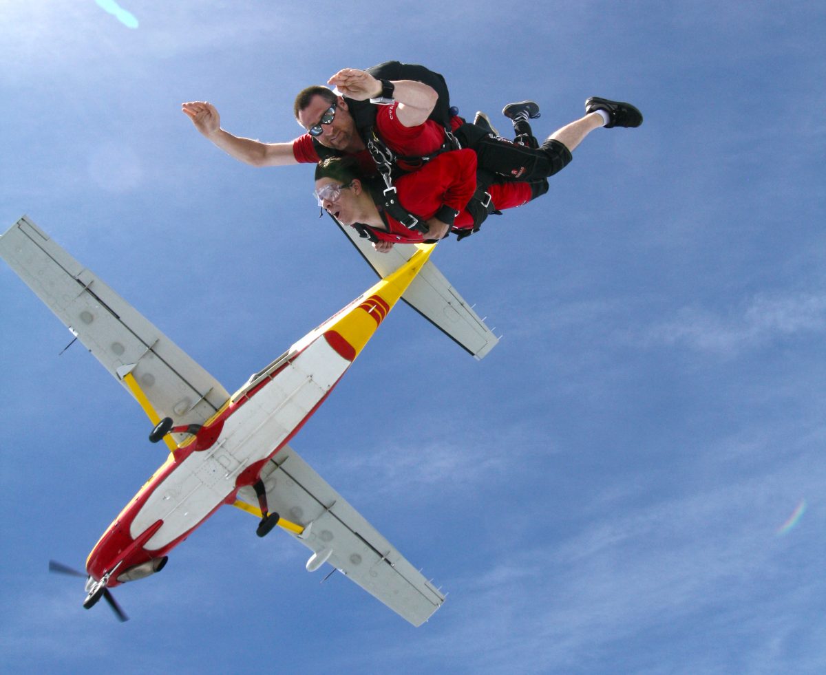First Tandem Jump - Parachute Gatineau-Ottawa Skydive